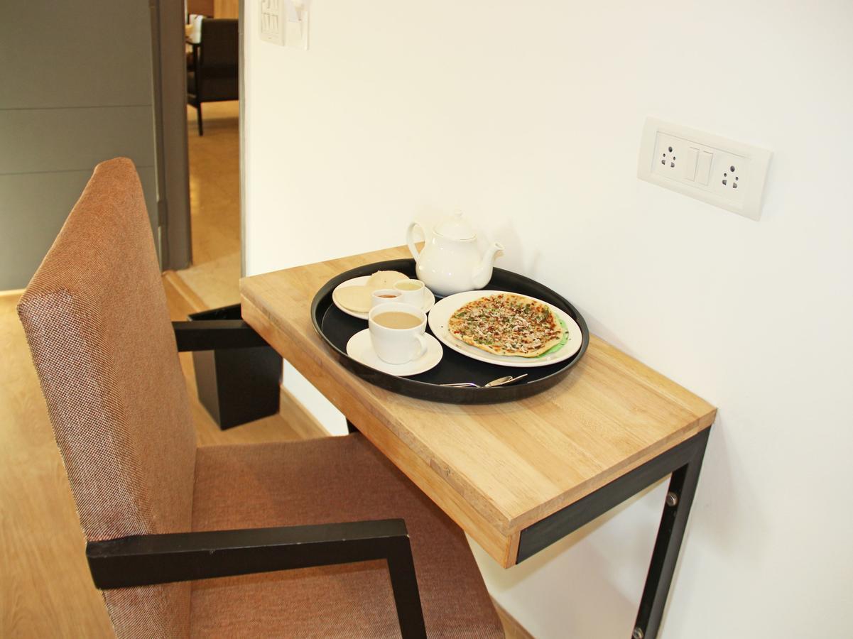 Oyo 9343 Jp Residency Hotel ปอนดิเชอรี ภายนอก รูปภาพ