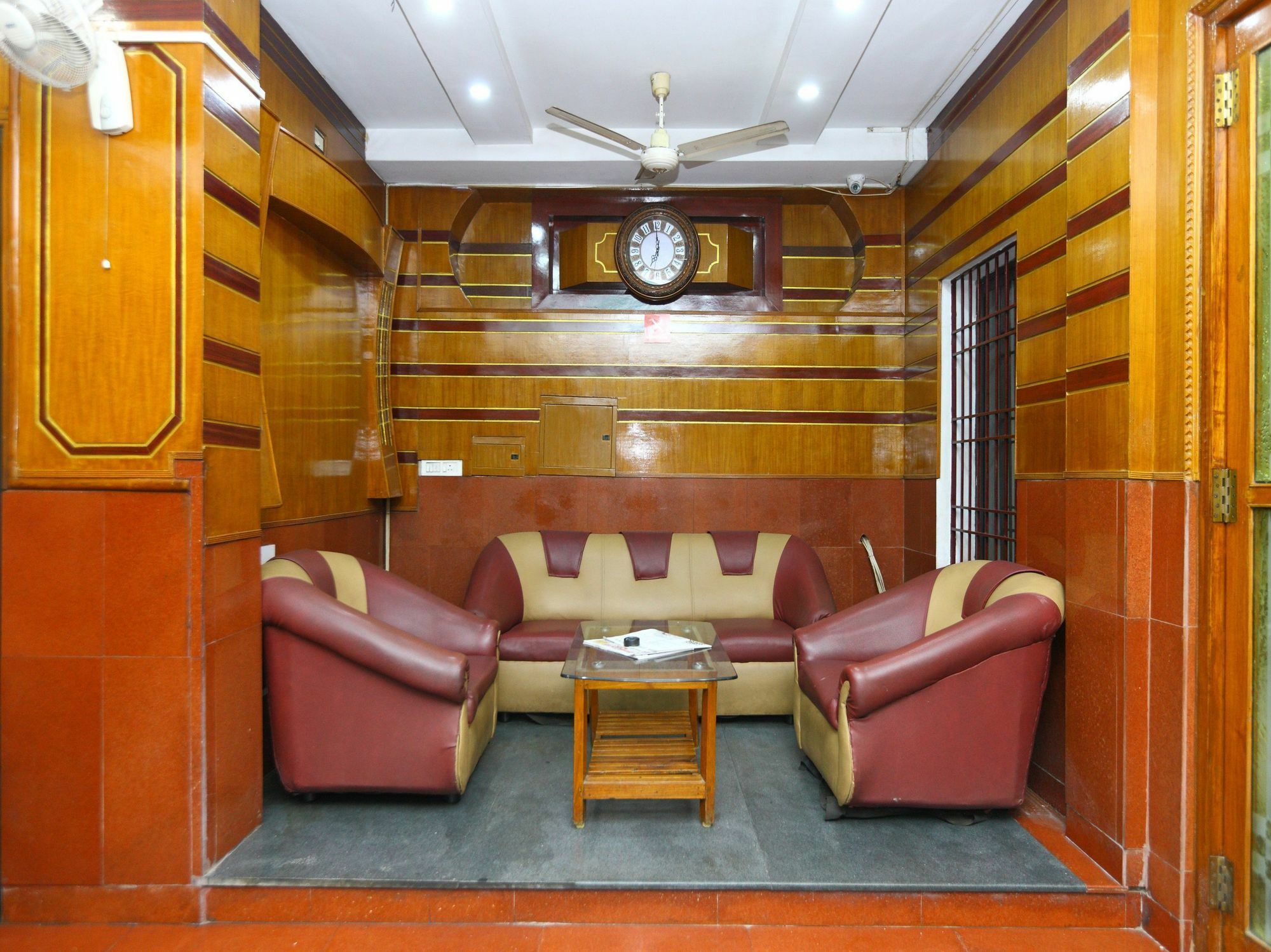 Oyo 9343 Jp Residency Hotel ปอนดิเชอรี ภายนอก รูปภาพ